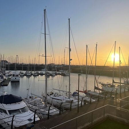 Harbour Bliss Apartment Ardrossan Bagian luar foto