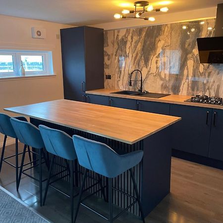 Harbour Bliss Apartment Ardrossan Bagian luar foto